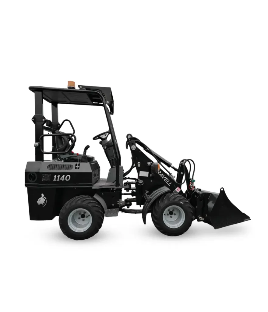 Svart Ravell 1140 hjullastare 1.5 ton utrustad med driftsäker Perkins-motor