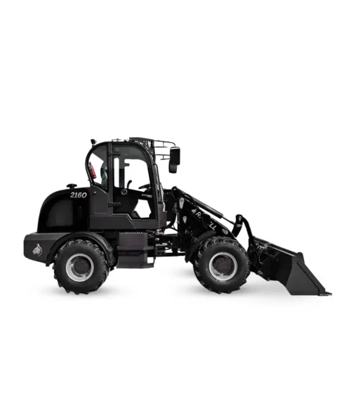 Svart Ravell 2160 hjullastare 4.3 ton uppställd med pallgafflar