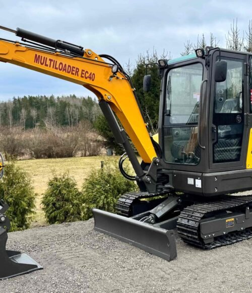 IMG_7022-1.jpg Multiloader EC40 Grävmaskin